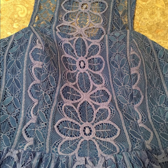 Dress - Picture 3 of 7